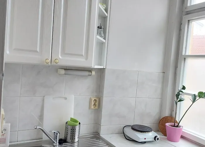 3 Min Walk Old Town Center Private B